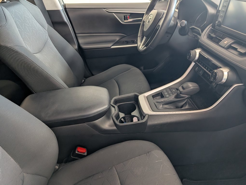 2020 Toyota RAV4 XLE AWD in Magog, Quebec - 9 - w1024h768px
