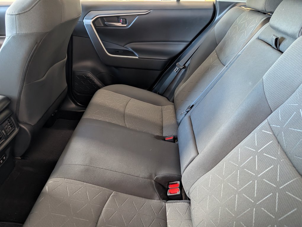 2020 Toyota RAV4 XLE AWD in Magog, Quebec - 11 - w1024h768px