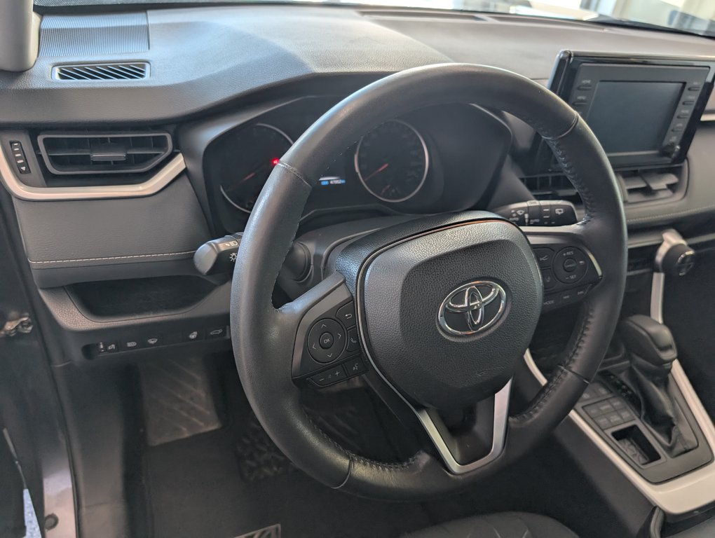2020 Toyota RAV4 XLE AWD in Magog, Quebec - 13 - w1024h768px