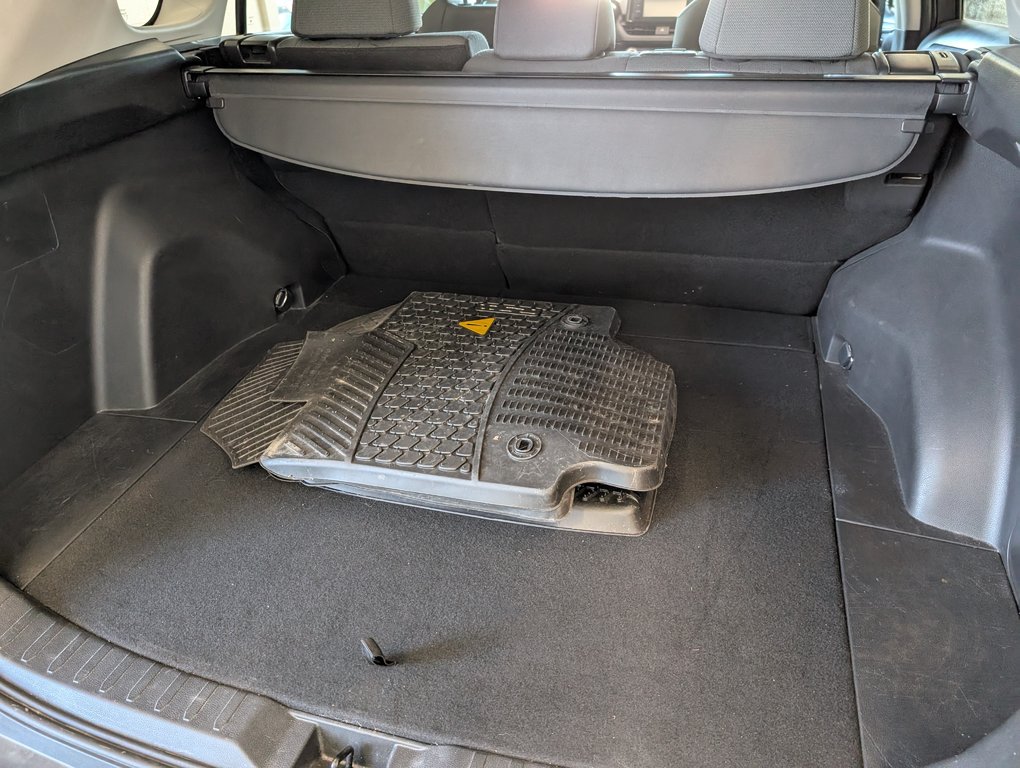 2020 Toyota RAV4 XLE AWD in Magog, Quebec - 7 - w1024h768px