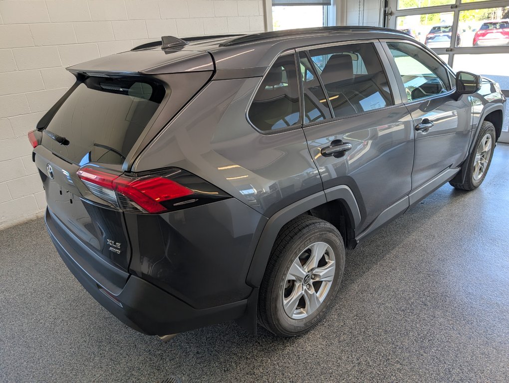 2020 Toyota RAV4 XLE AWD in Magog, Quebec - 3 - w1024h768px