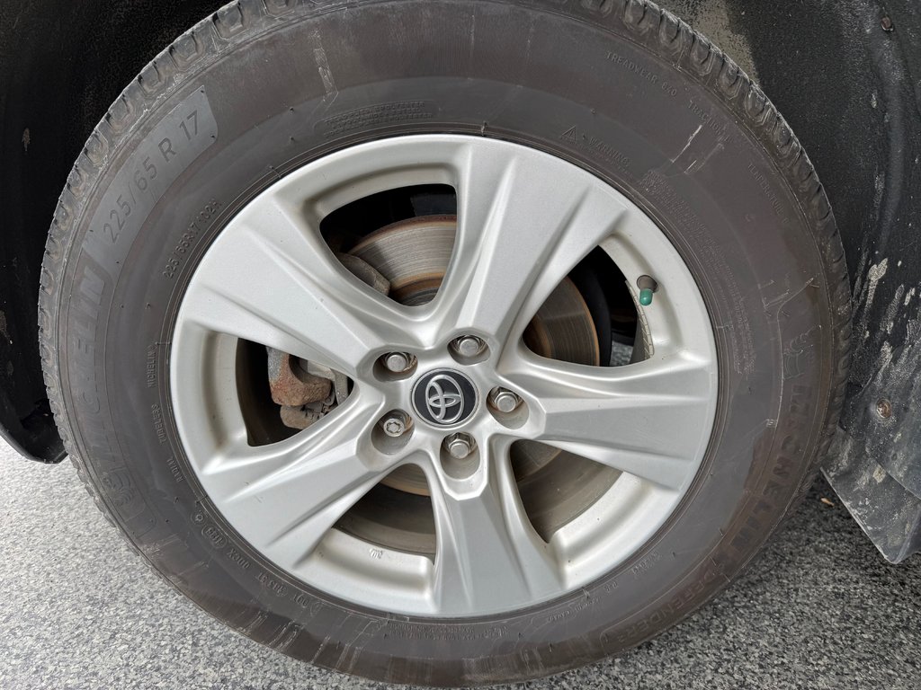 2020 Toyota RAV4 Hybrid XLE in Magog, Quebec - 20 - w1024h768px