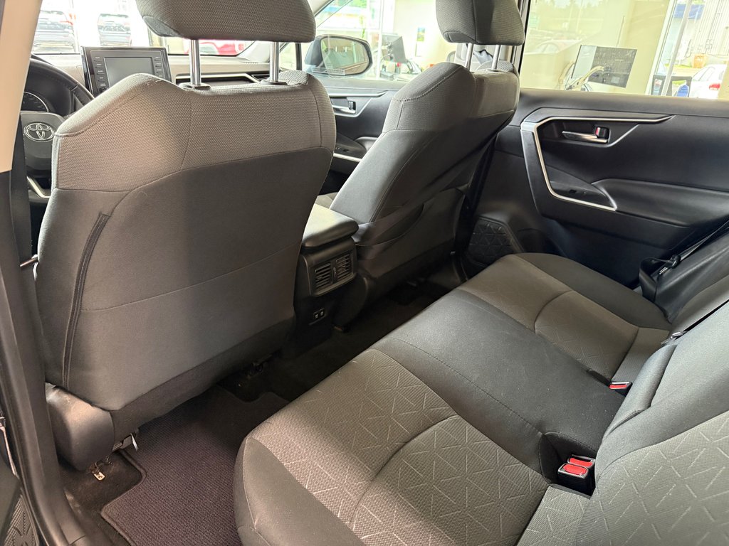 2020 Toyota RAV4 Hybrid XLE in Magog, Quebec - 9 - w1024h768px