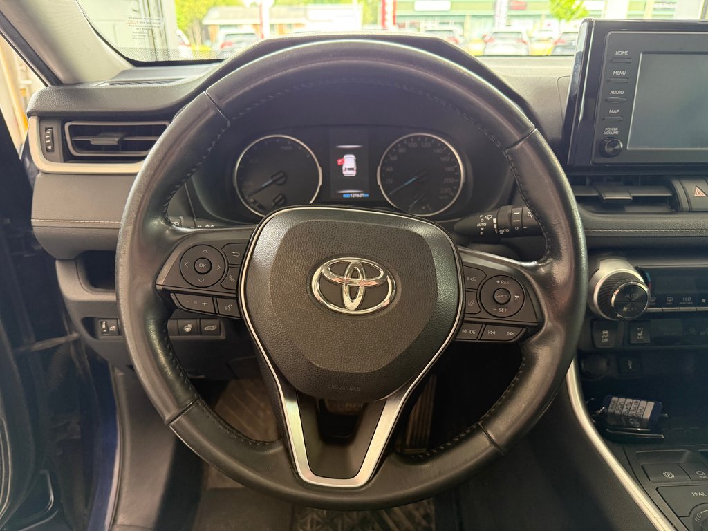 2020 Toyota RAV4 Hybrid XLE in Magog, Quebec - 12 - w1024h768px