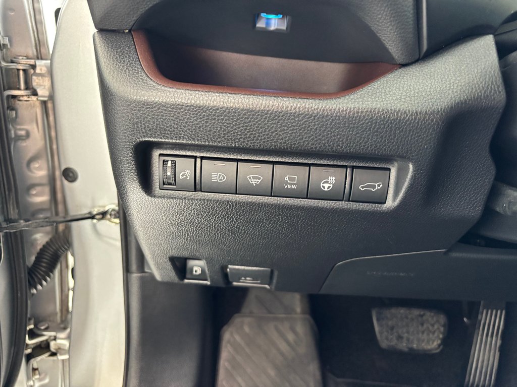 2020 Toyota RAV4 Hybrid LIMITED AWD, in Magog, Quebec - 22 - w1024h768px