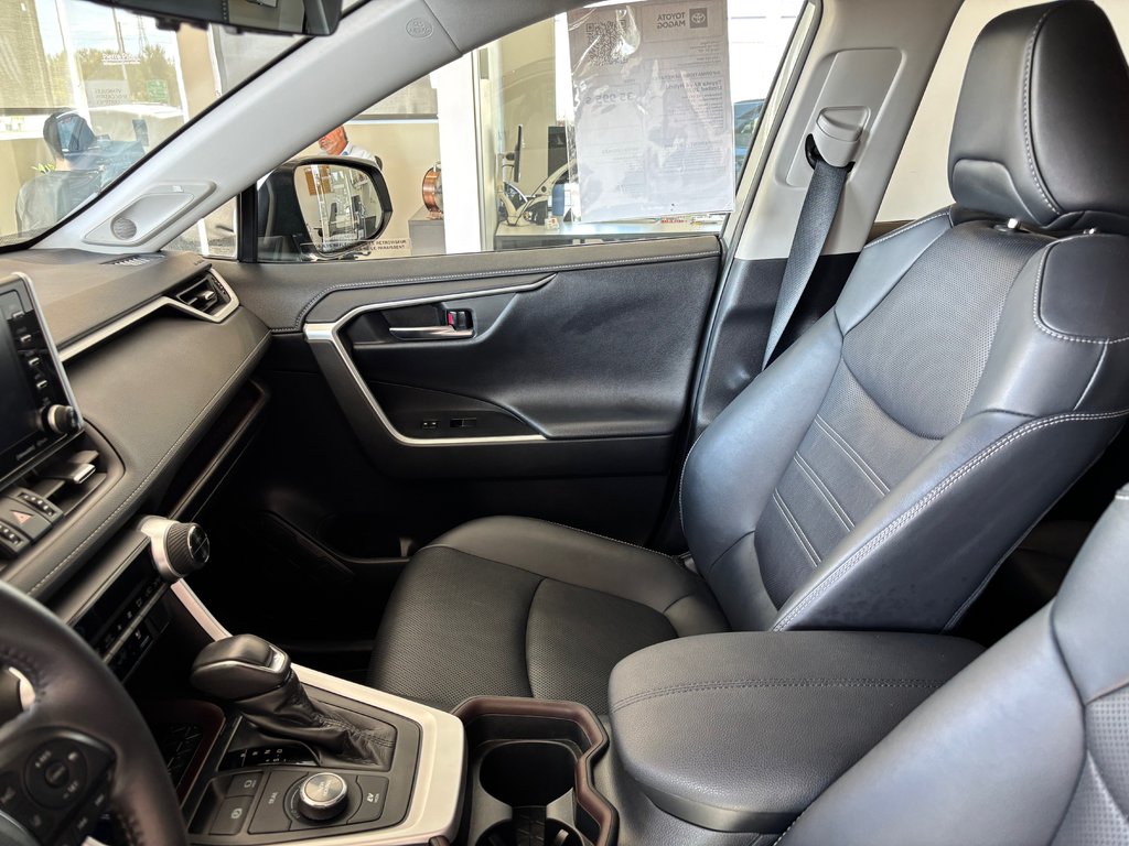 2020 Toyota RAV4 Hybrid LIMITED AWD, in Magog, Quebec - 13 - w1024h768px
