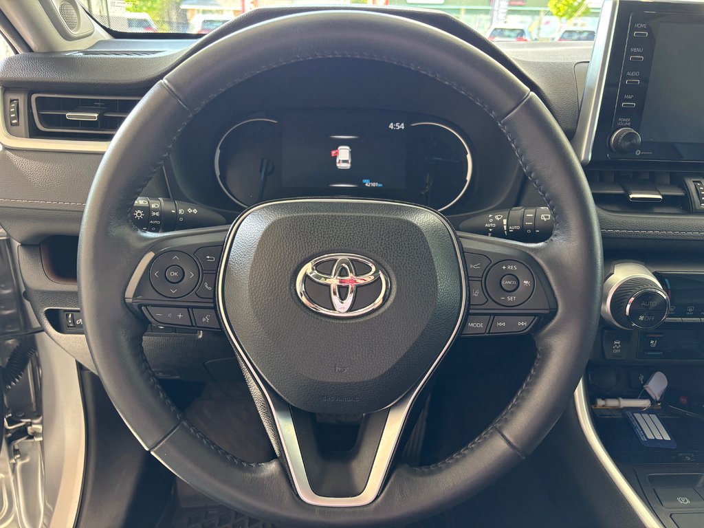 2020 Toyota RAV4 Hybrid LIMITED AWD, in Magog, Quebec - 18 - w1024h768px