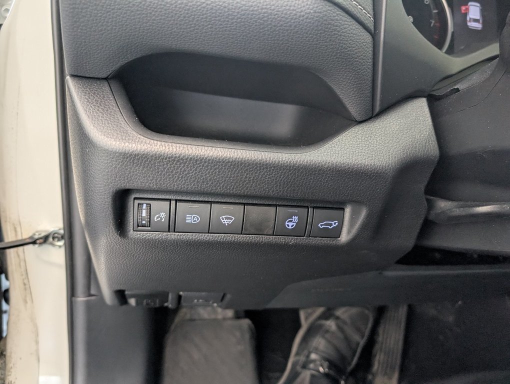 Toyota RAV4 XLE AWD, TOIT, MAGS, 2021 à Magog, Québec - 22 - w1024h768px