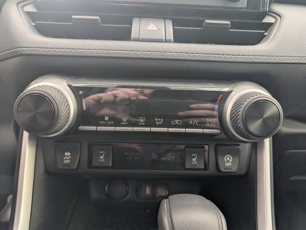 Toyota RAV4 LE AWD 2021 à Magog, Québec - 17 - w1024h768px