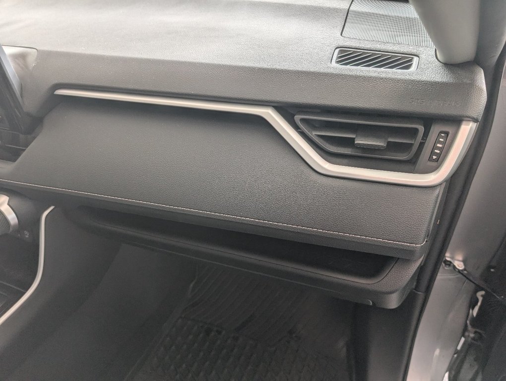 Toyota RAV4 LE AWD 2021 à Magog, Québec - 10 - w1024h768px