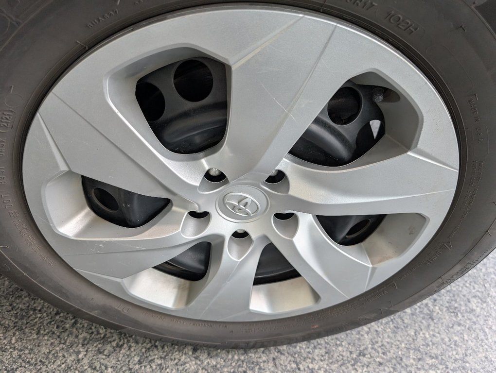 Toyota RAV4 LE AWD 2021 à Magog, Québec - 23 - w1024h768px