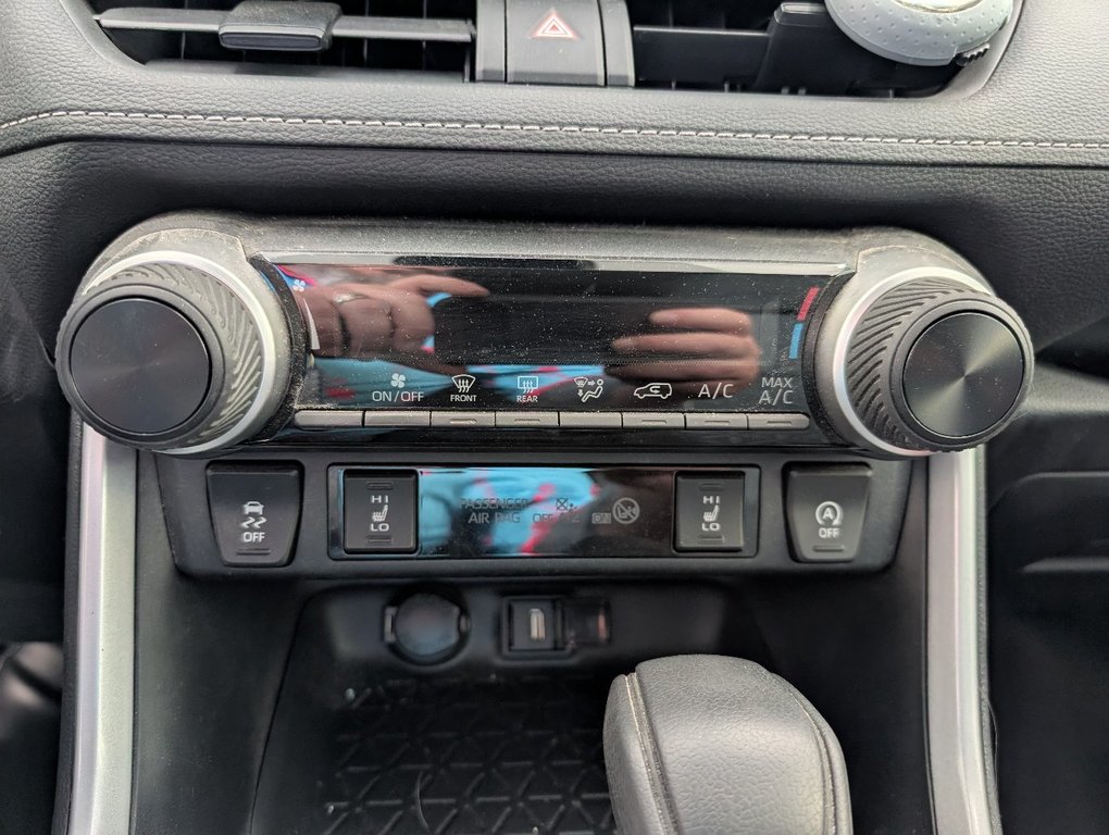 Toyota RAV4 LE AWD 2021 à Magog, Québec - 17 - w1024h768px
