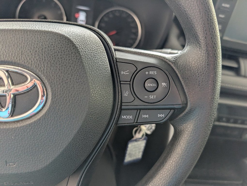 Toyota RAV4 LE AWD 2021 à Magog, Québec - 19 - w1024h768px