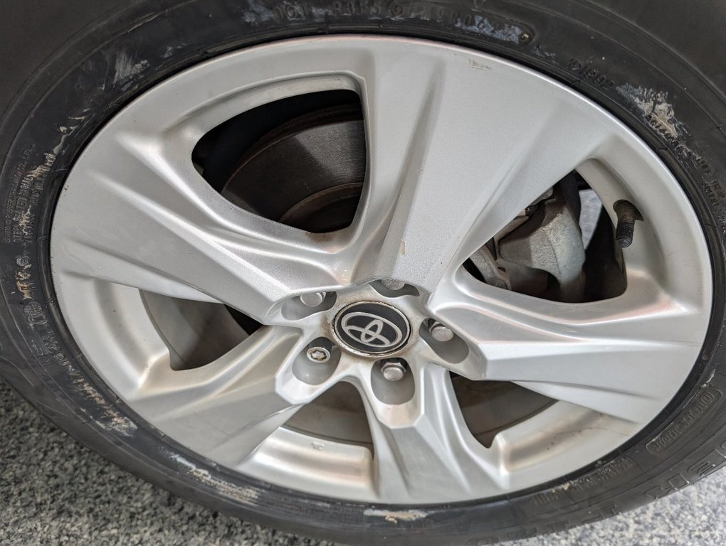 2021 Toyota RAV4 XLE AWD, in Magog, Quebec - 25 - w1024h768px