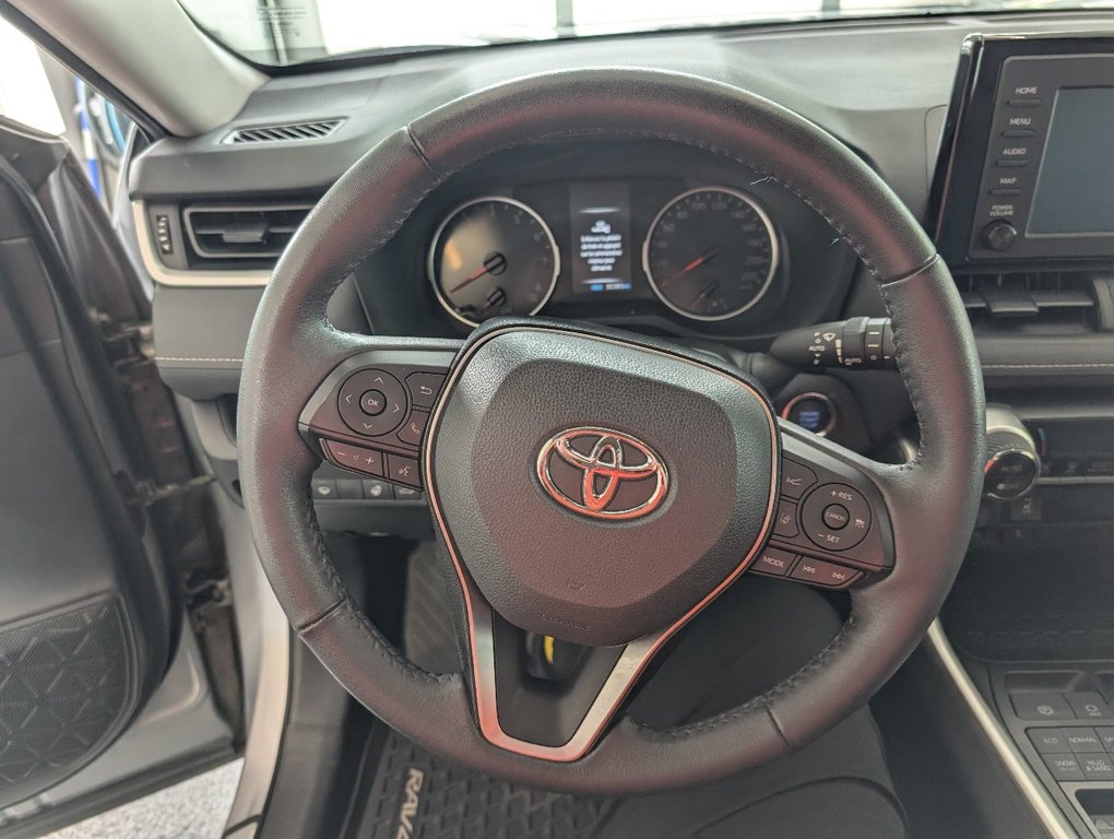 2021 Toyota RAV4 XLE AWD, in Magog, Quebec - 16 - w1024h768px