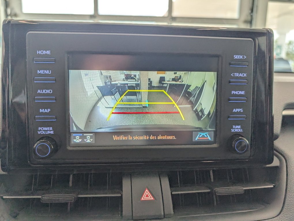 Toyota RAV4 LE, A/C, 2021 à Magog, Québec - 18 - w1024h768px