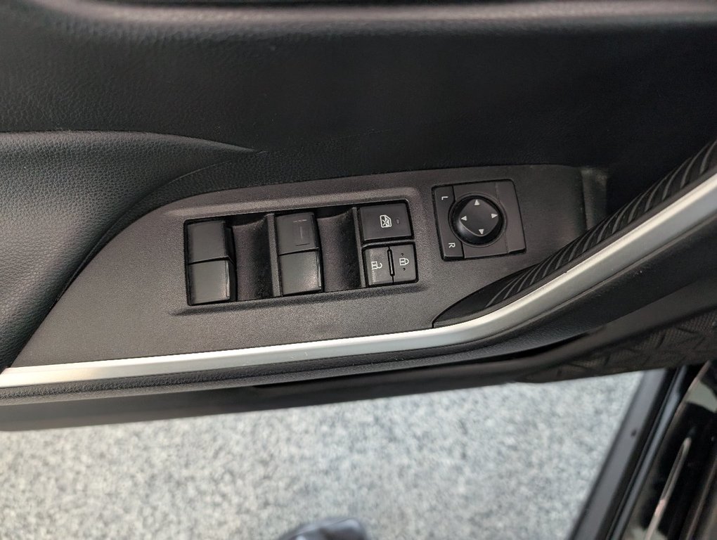 Toyota RAV4 LE, A/C, 2021 à Magog, Québec - 14 - w1024h768px