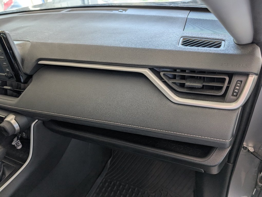 2021 Toyota RAV4 LE AWD in Magog, Quebec - 10 - w1024h768px