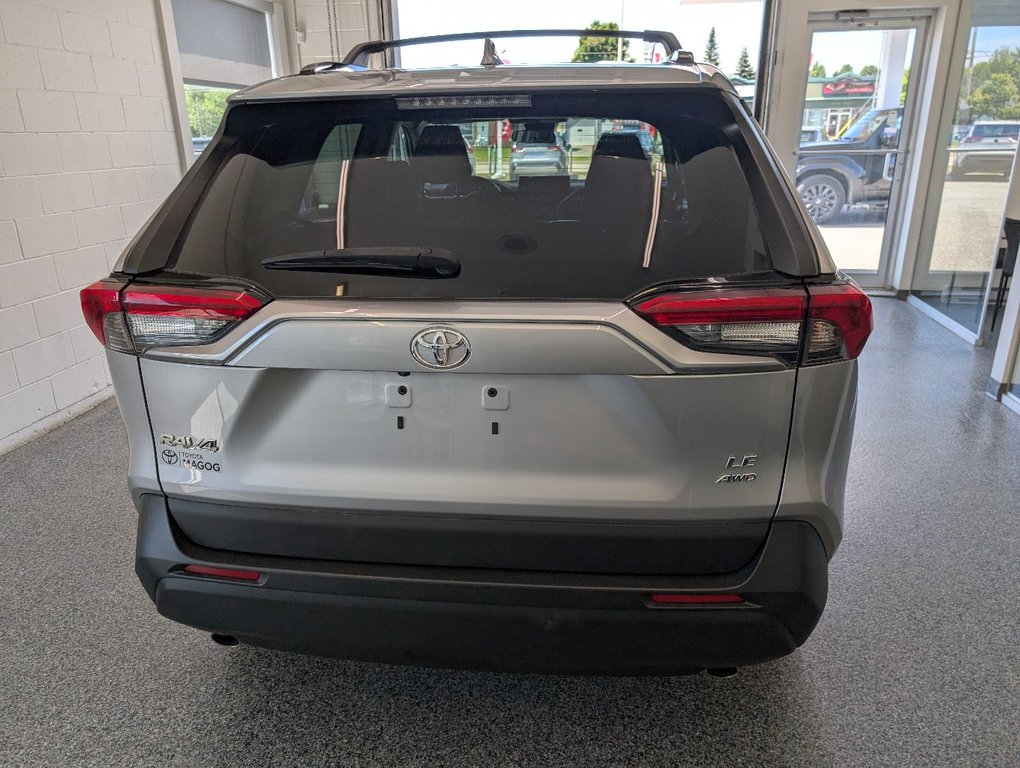 2021 Toyota RAV4 LE AWD in Magog, Quebec - 4 - w1024h768px