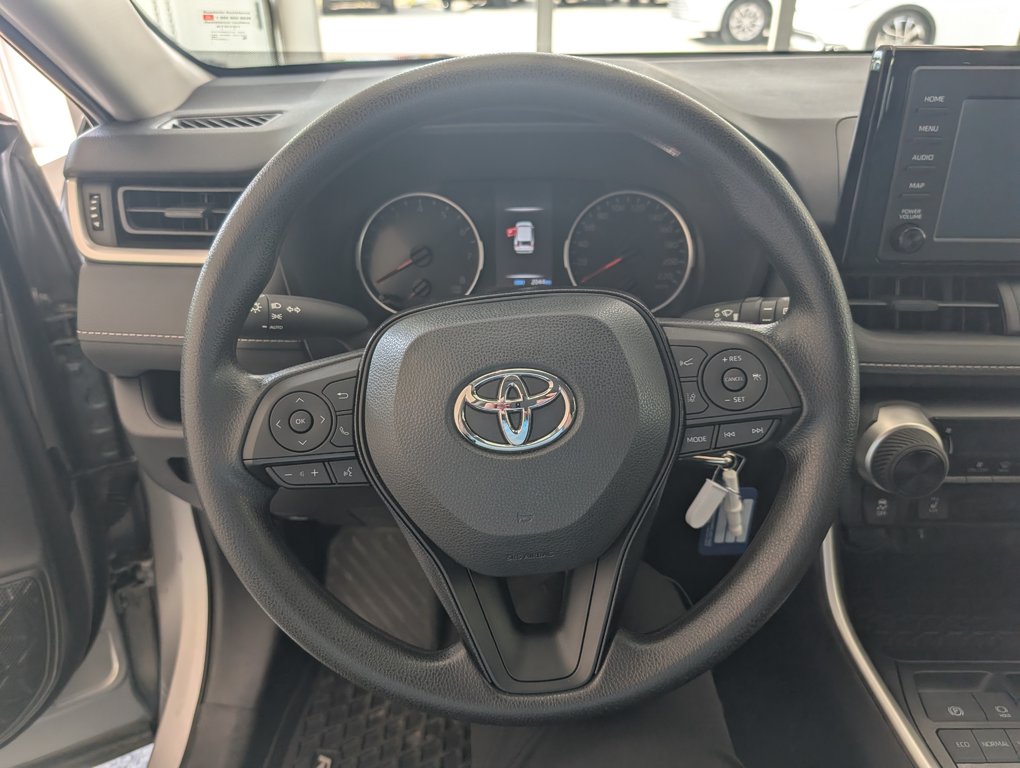 2021 Toyota RAV4 LE in Magog, Quebec - 15 - w1024h768px