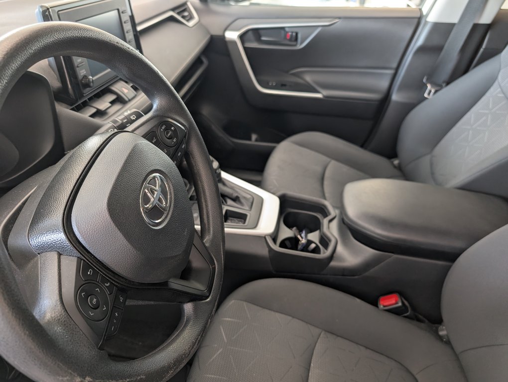 2021 Toyota RAV4 LE AWD in Magog, Quebec - 10 - w1024h768px
