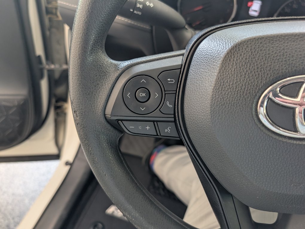 2021 Toyota RAV4 LE AWD in Magog, Quebec - 16 - w1024h768px