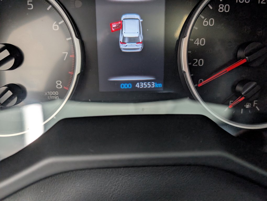 2021 Toyota RAV4 XLE Premium, AWD, in Magog, Quebec - 22 - w1024h768px