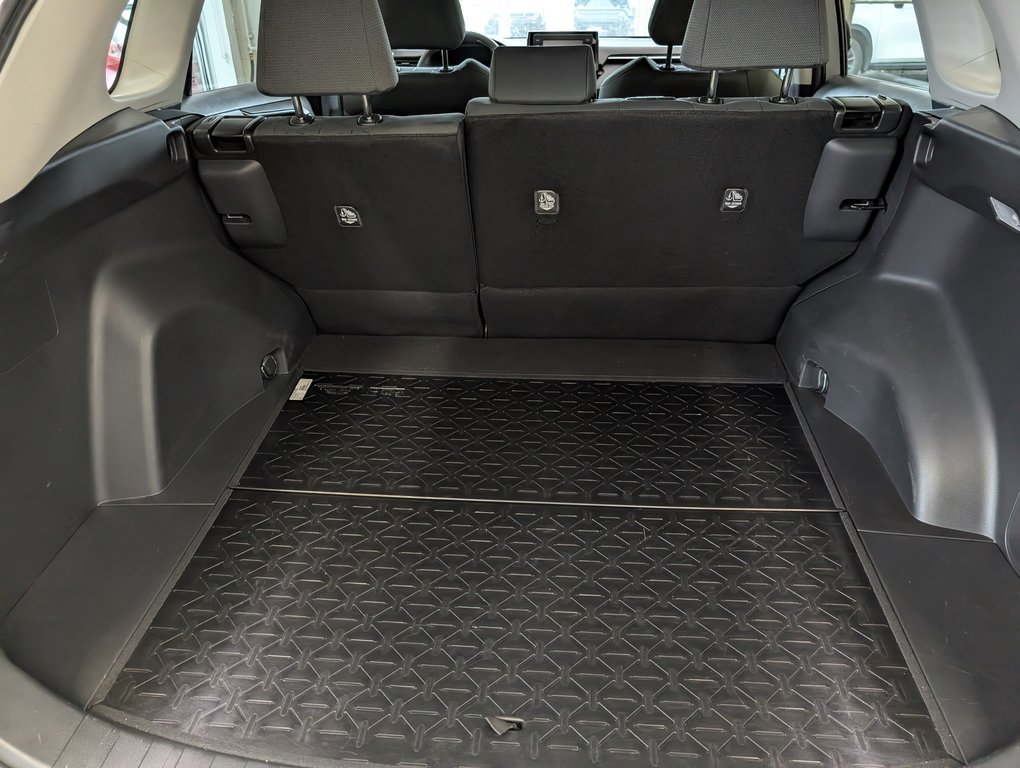 Toyota RAV4 LE AWD, 2021 à Magog, Québec - 7 - w1024h768px