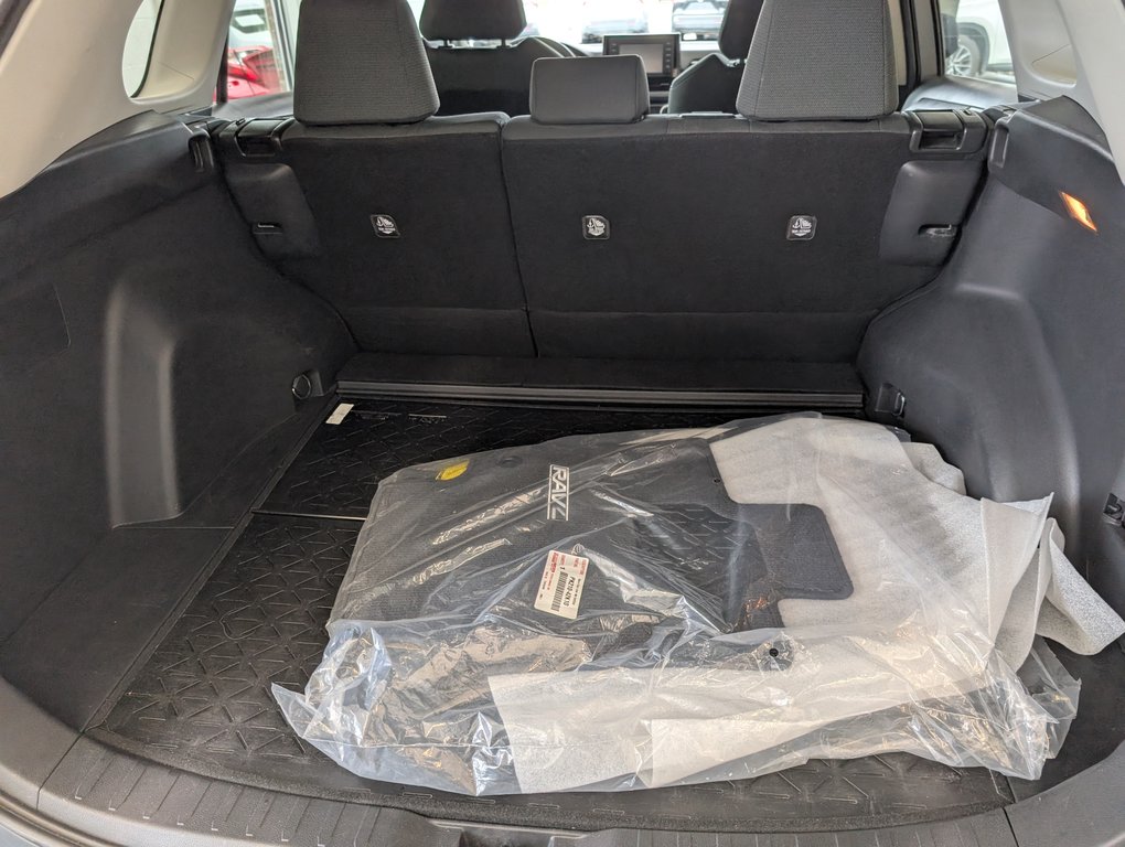 Toyota RAV4 LE, A/C, 2021 à Magog, Québec - 7 - w1024h768px