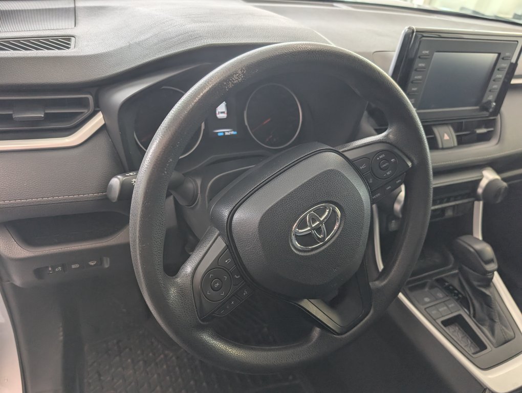 Toyota RAV4 LE, A/C, 2021 à Magog, Québec - 13 - w1024h768px