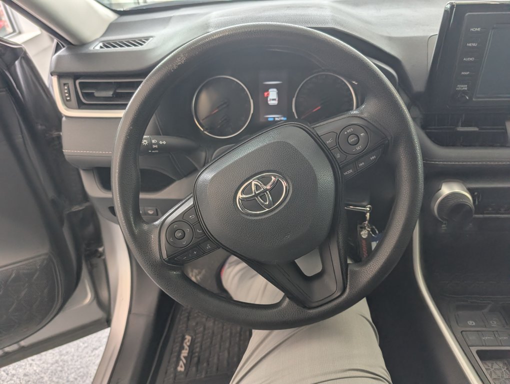 Toyota RAV4 LE, A/C, 2021 à Magog, Québec - 15 - w1024h768px
