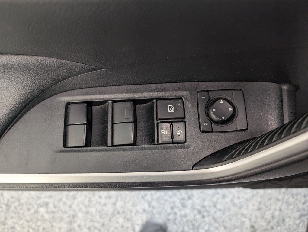 Toyota RAV4 XLE AWD, GARANTIE JUSQU EN 2026, 2021 à Magog, Québec - 14 - w1024h768px