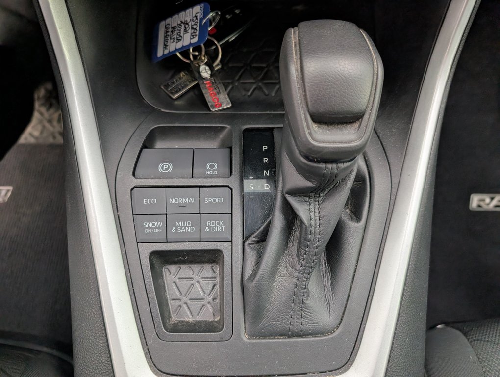 Toyota RAV4 XLE AWD, GARANTIE JUSQU EN 2026, 2021 à Magog, Québec - 16 - w1024h768px