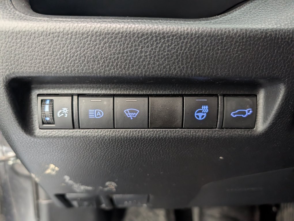 Toyota RAV4 XLE AWD, GARANTIE JUSQU EN 2026, 2021 à Magog, Québec - 22 - w1024h768px