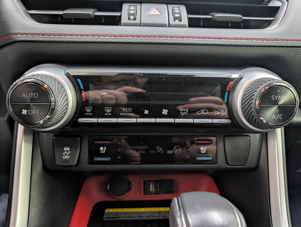 2021 Toyota RAV4 Trail AWD TRD OFF ROAD, in Magog, Quebec - 17 - w1024h768px