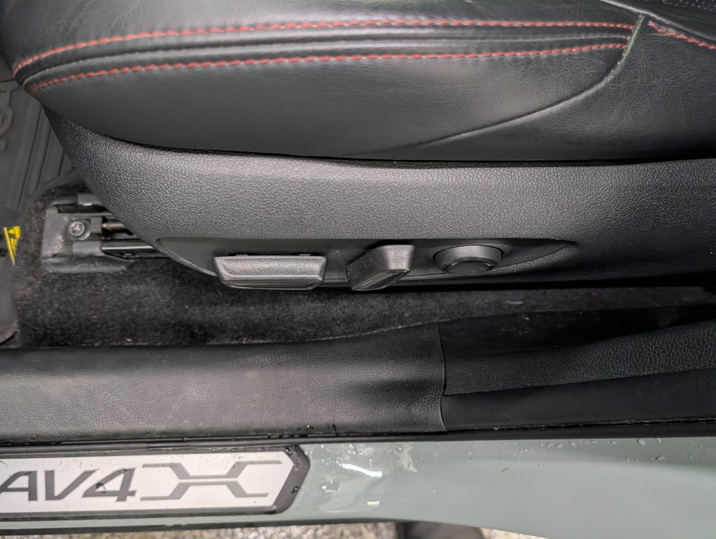 2021 Toyota RAV4 Trail AWD TRD OFF ROAD, in Magog, Quebec - 13 - w1024h768px