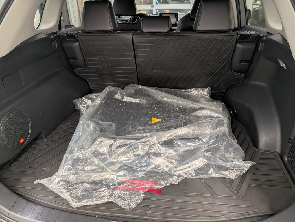 2021 Toyota RAV4 Trail AWD TRD OFF ROAD, in Magog, Quebec - 6 - w1024h768px