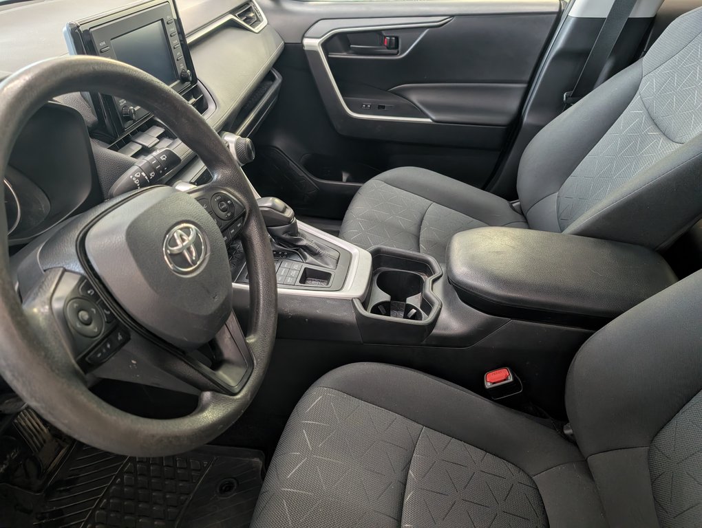 Toyota RAV4 LE AWD 2021 à Magog, Québec - 11 - w1024h768px