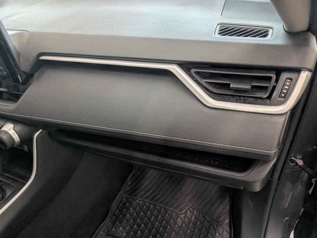 Toyota RAV4 LE AWD 2021 à Magog, Québec - 9 - w1024h768px