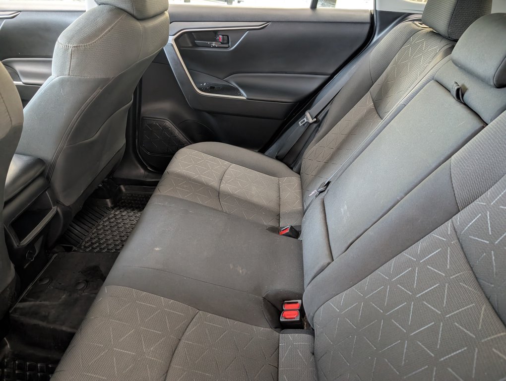 Toyota RAV4 LE AWD 2021 à Magog, Québec - 10 - w1024h768px