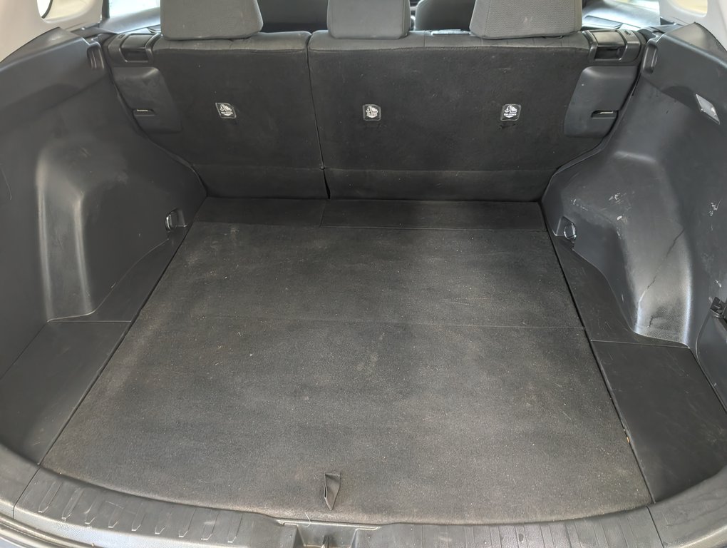 Toyota RAV4 LE AWD 2021 à Magog, Québec - 6 - w1024h768px