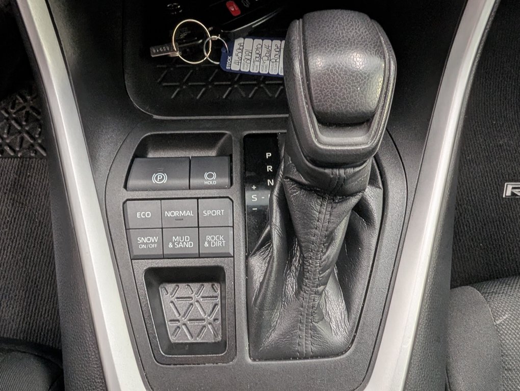 2021 Toyota RAV4 XLE AWD in Magog, Quebec - 16 - w1024h768px