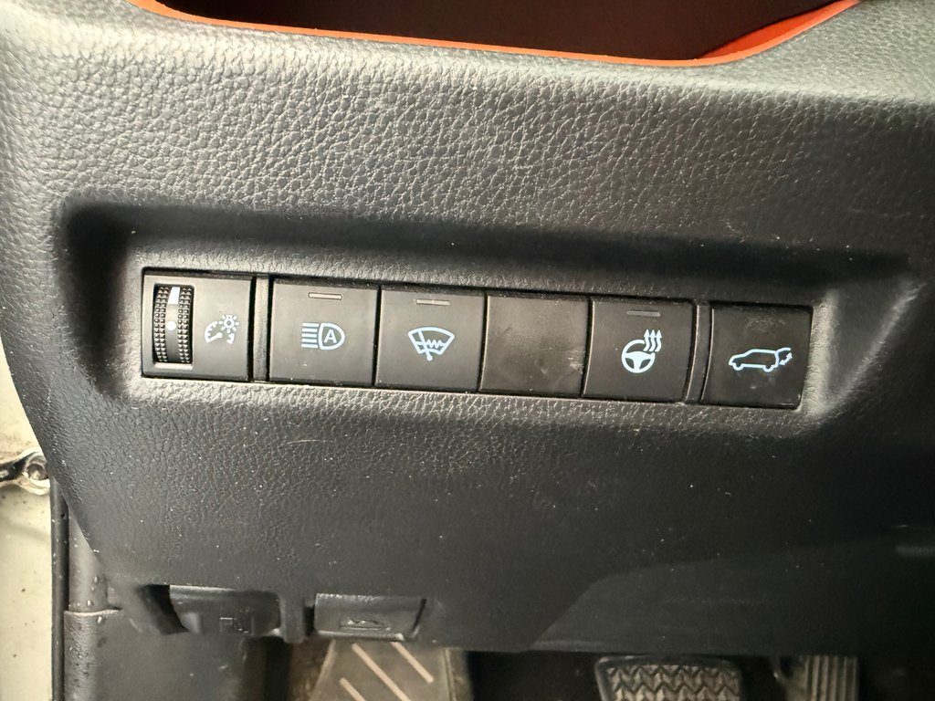 2021 Toyota RAV4 Trail AWD, CUIR, TOIT, MAGS, in Magog, Quebec - 19 - w1024h768px