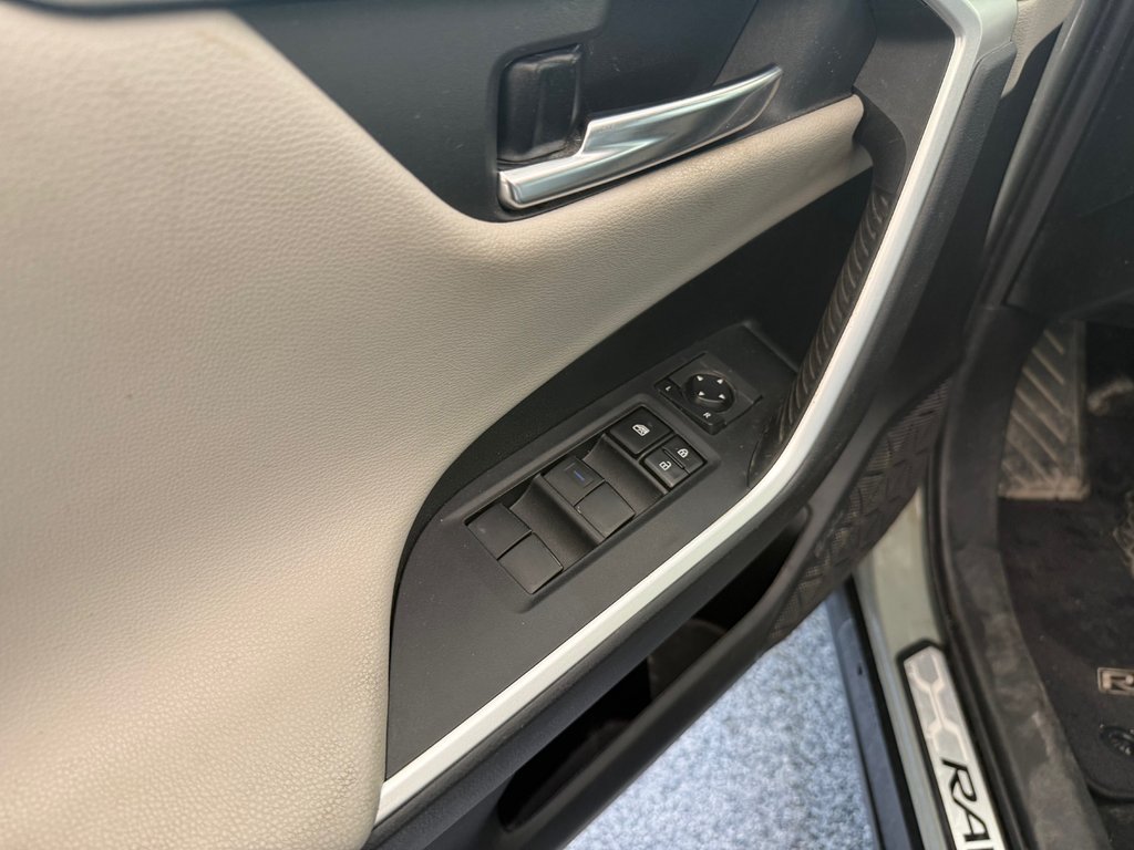 2021 Toyota RAV4 Trail AWD, CUIR, TOIT, MAGS, in Magog, Quebec - 13 - w1024h768px
