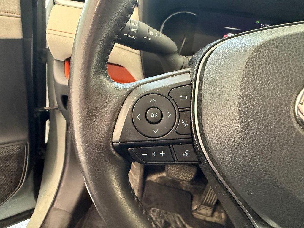 2021 Toyota RAV4 Trail AWD, CUIR, TOIT, MAGS, in Magog, Quebec - 16 - w1024h768px