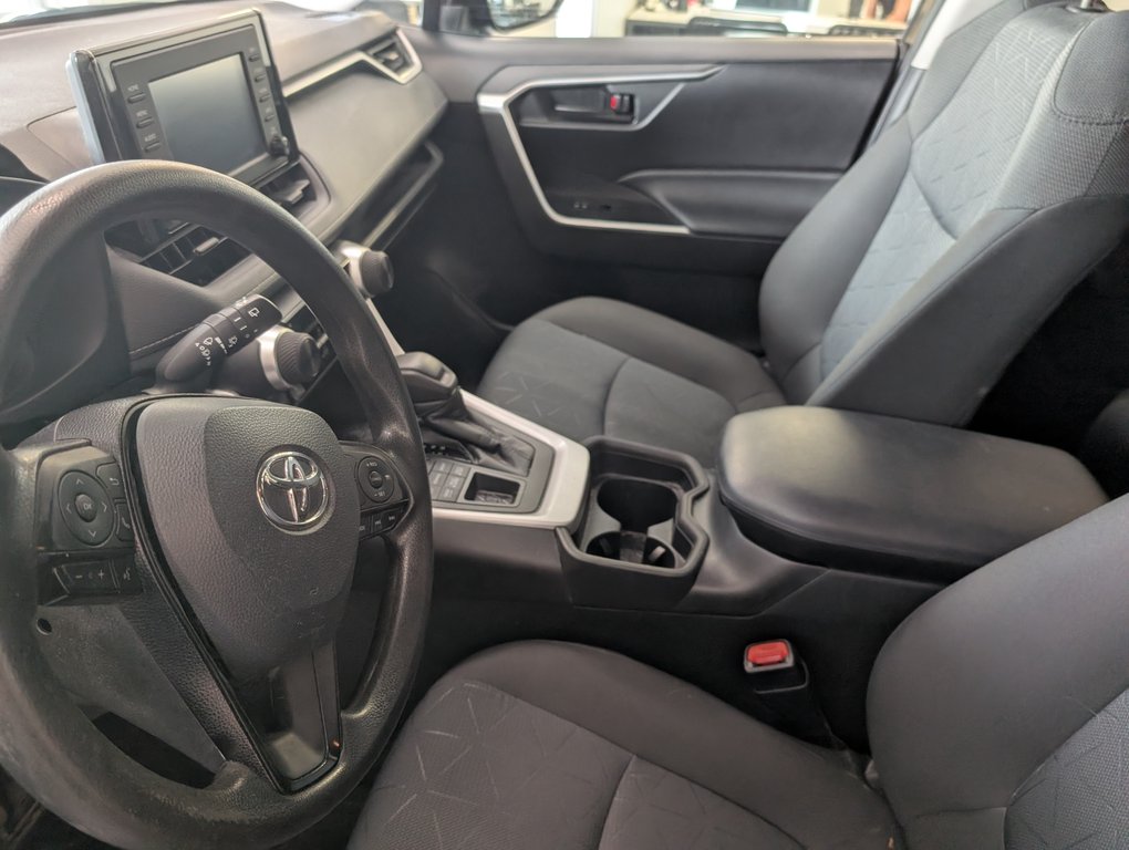 2021 Toyota RAV4 LE AWD, in Magog, Quebec - 10 - w1024h768px