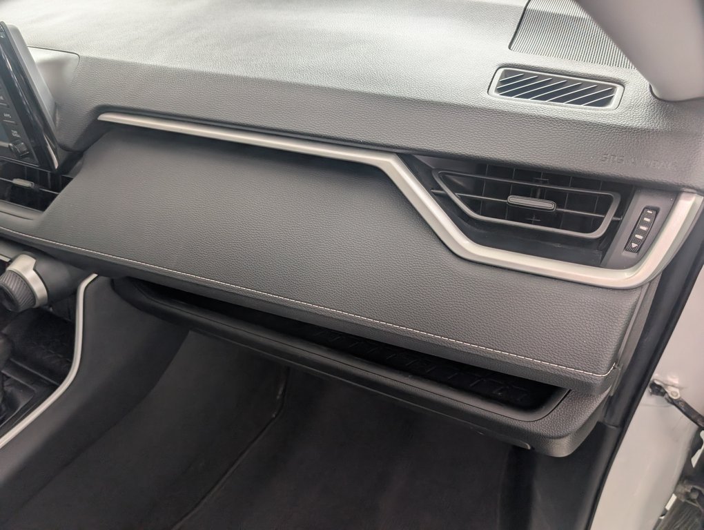 2021 Toyota RAV4 LE, A/C, in Magog, Quebec - 9 - w1024h768px