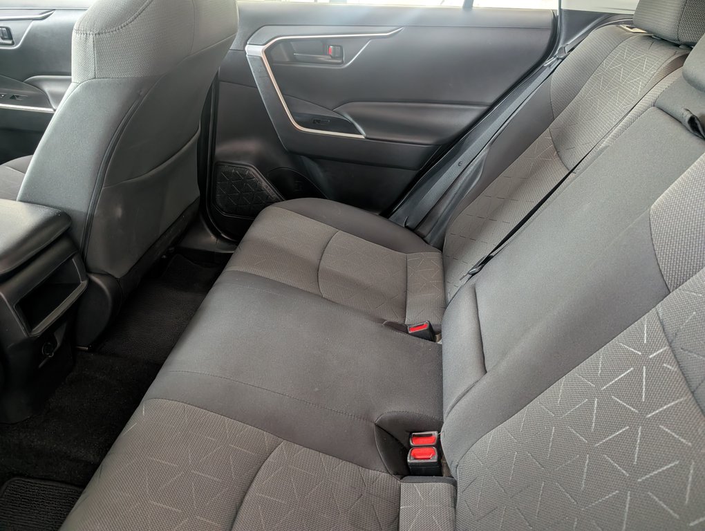 2021 Toyota RAV4 LE, A/C, in Magog, Quebec - 10 - w1024h768px