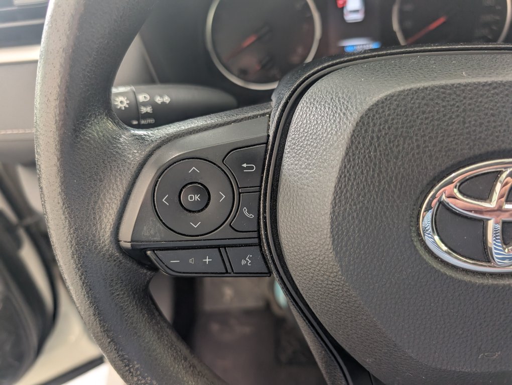 2021 Toyota RAV4 LE, A/C, in Magog, Quebec - 17 - w1024h768px