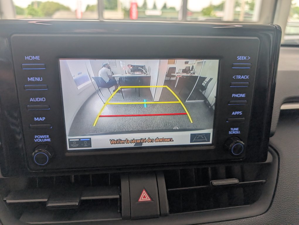 2021 Toyota RAV4 LE, A/C, in Magog, Quebec - 19 - w1024h768px